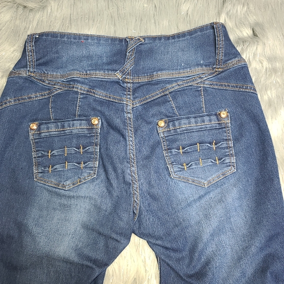 High Rise Jeans - Picture 4 of 4